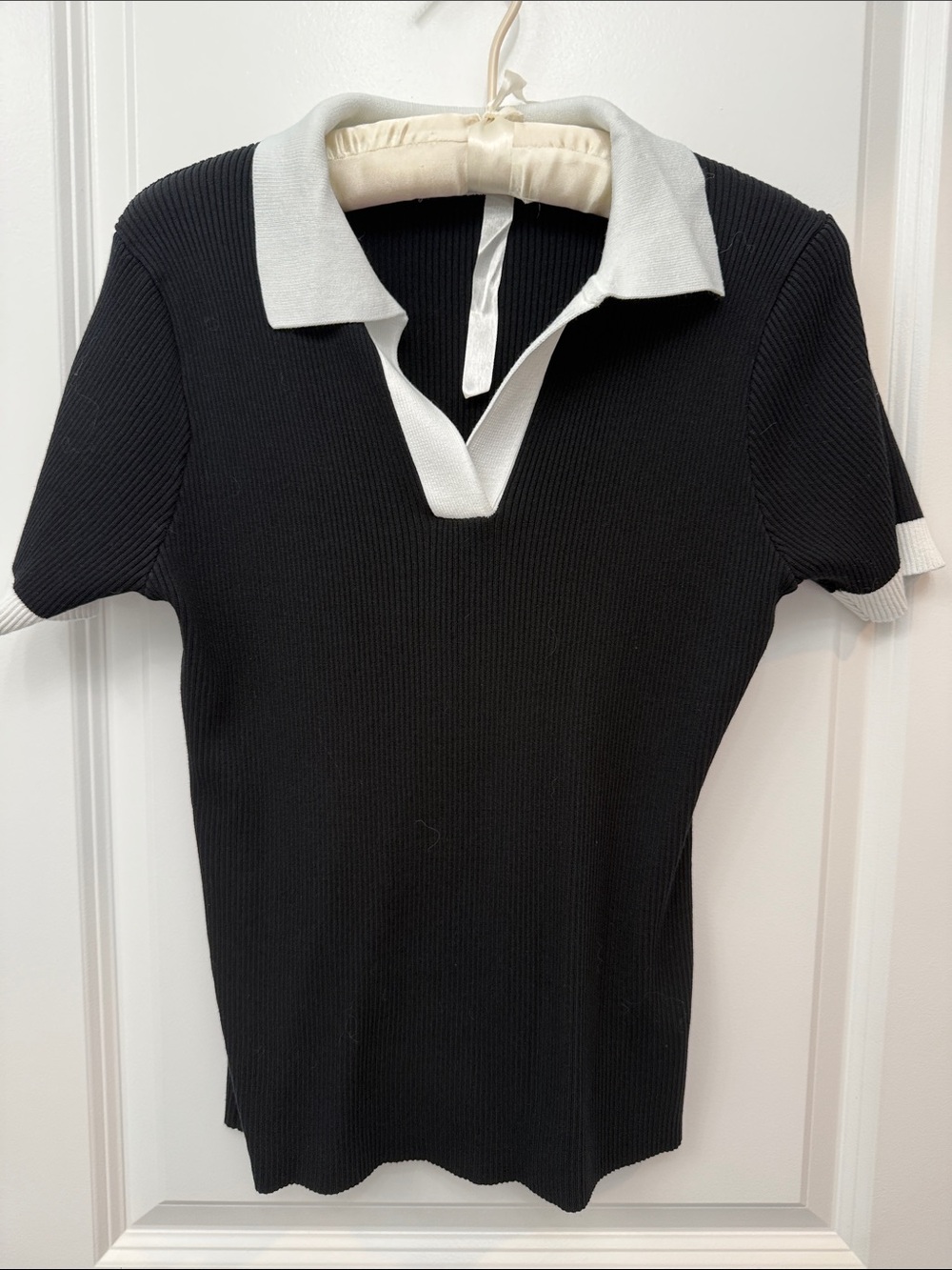 Black & White Collared Knit Top - Women